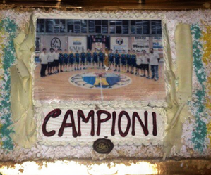 La torta per festeggiare la vittoria del campionato di serie C.
