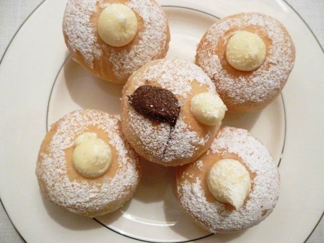 bomboloni